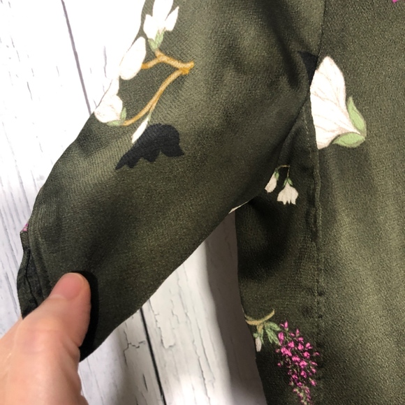 Banana Republic Green Floral Print Top Sz XS EUC - Picture 4 of 8